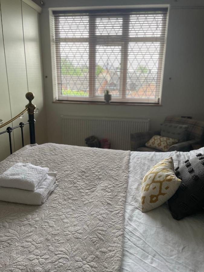 King Size Bed & En Suite Rolled Top Bath Private Lane Harrogate Eksteriør bilde