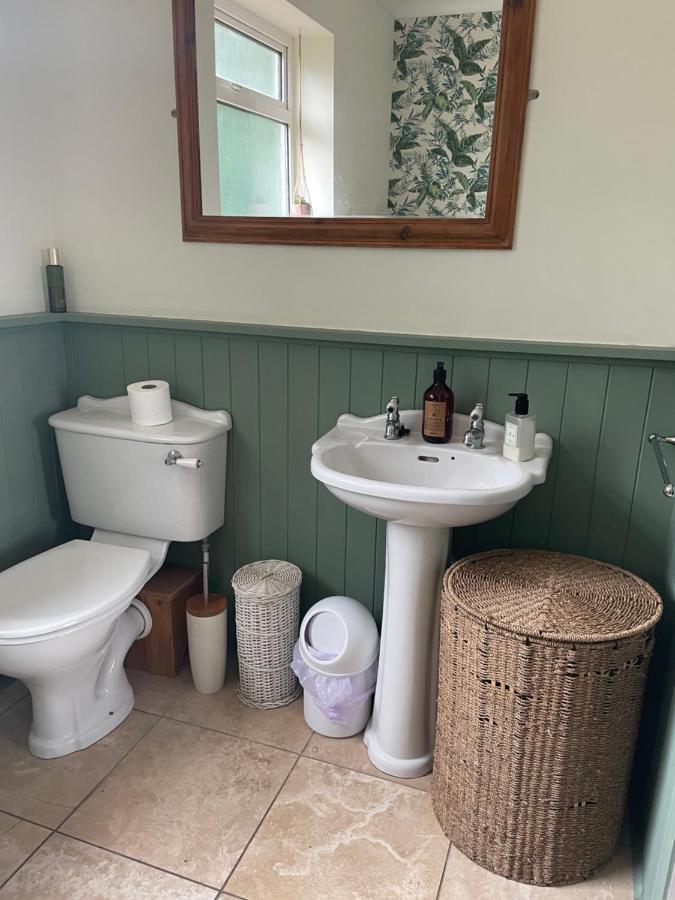 King Size Bed & En Suite Rolled Top Bath Private Lane Harrogate Eksteriør bilde